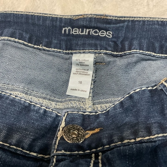 Maurices Dark Blue Distressed Jean Shorts Size 18 - Picture 2 of 4
